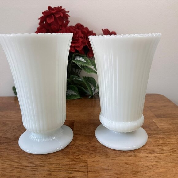E O Brody Milk Glass Vases Pair Ribbed White Pedestal Planter Vintage Floral Dec - Picture 5 of 9
